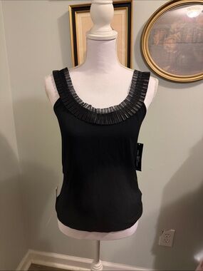 Carmen Marc Valvo Black Pleated-Trim Scoop Camisole